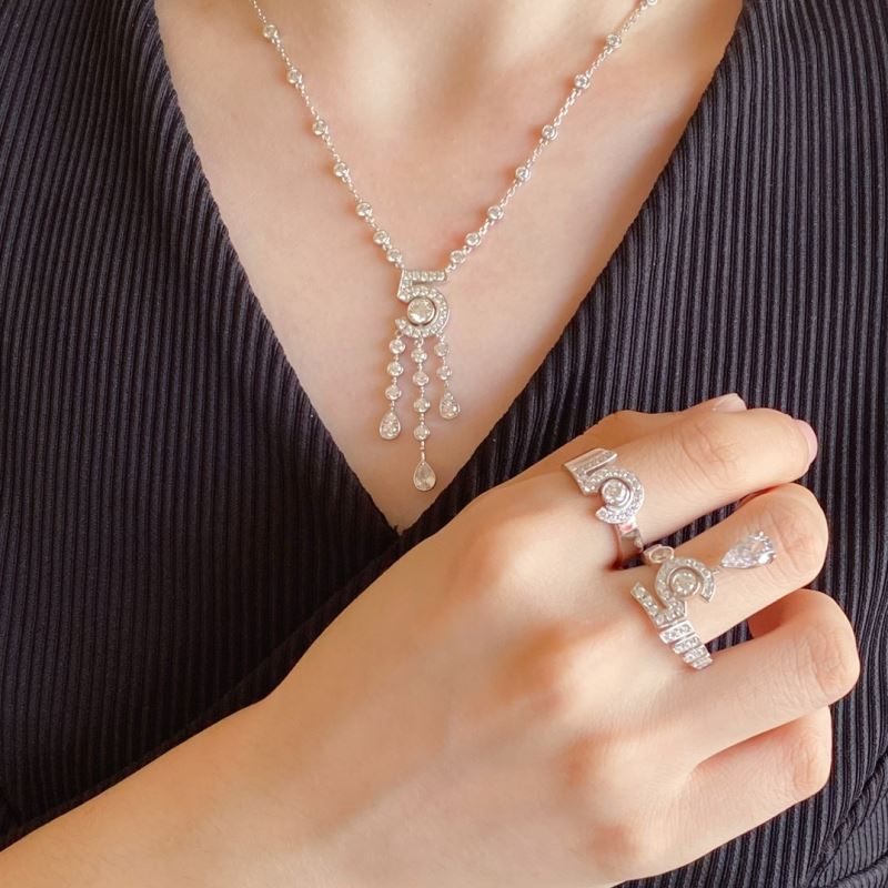 Ch**el necklaces